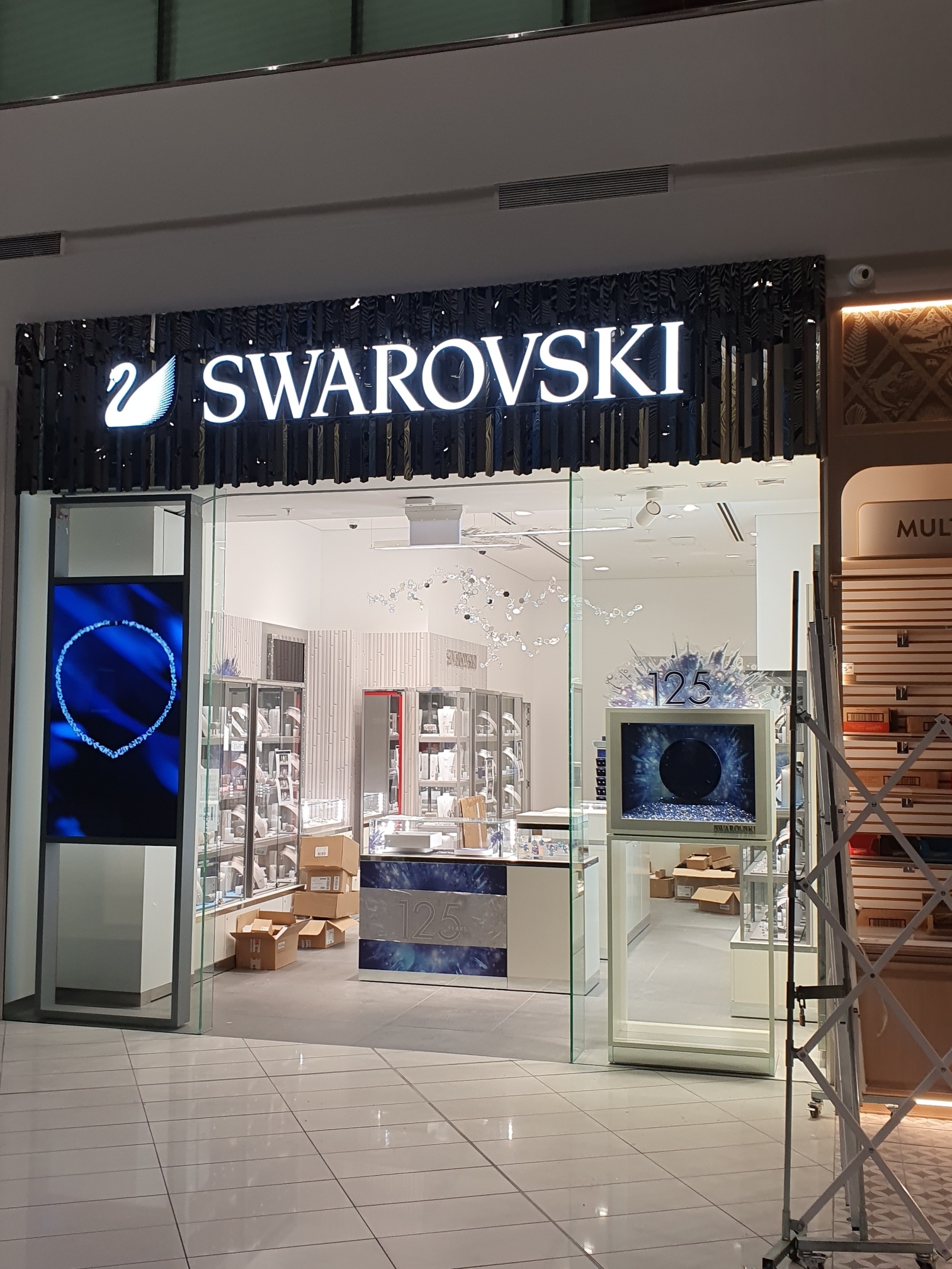 Swarovski - Auckland Airport